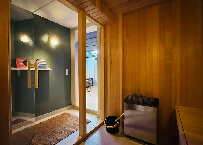 Urban - "backbord" & "steuerbord Mit Sauna" *